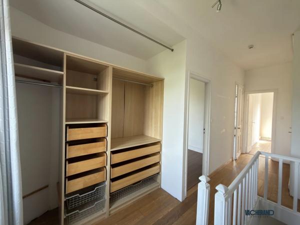 Maison familiale 4 chambres - bureau - jardin - garage