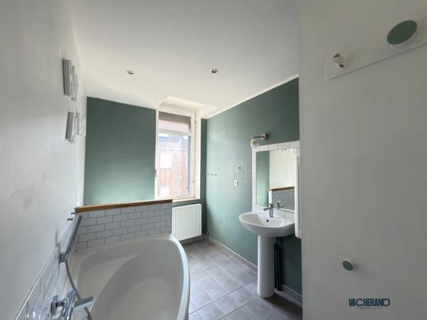 Maison familiale 4 chambres - bureau - jardin - garage