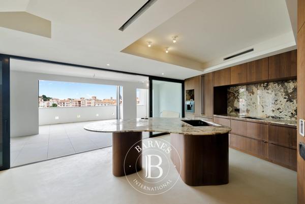 Saint-Jean-de-Luz, Maison 6 Chambres -  280 m² à vendre