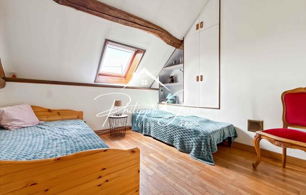 Maison 8 pièces de 141 m2 à Thorigny sur Oreuse 89260