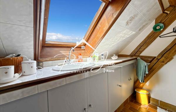 Maison 8 pièces de 141 m2 à Thorigny sur Oreuse 89260