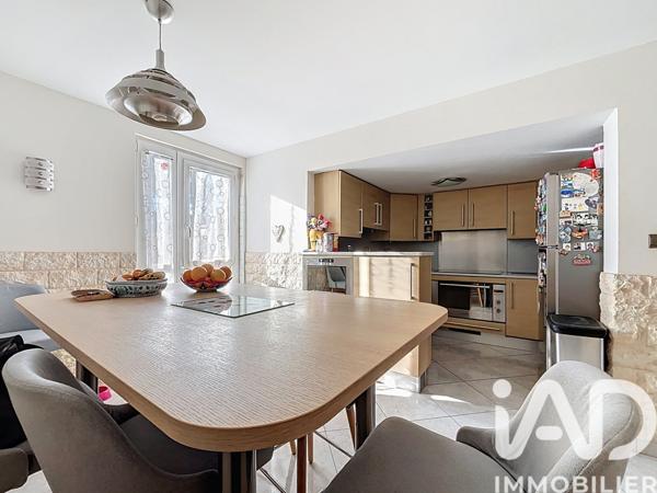 Maison à vendre 10 pièces 174 m² Maraussan