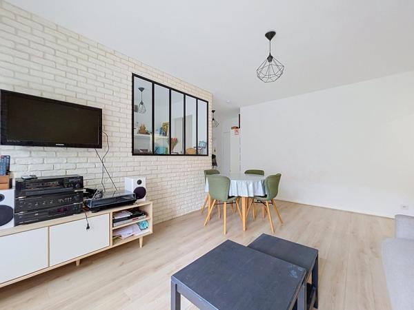 APPARTEMENT 3 PIECES BALCON QUARTIER GAMBETTA