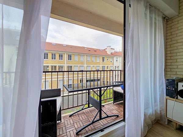 APPARTEMENT 3 PIECES BALCON QUARTIER GAMBETTA