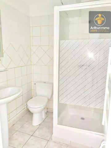 Vente                                                      Immeuble
                        
                                         165 m2                     à Beaugency