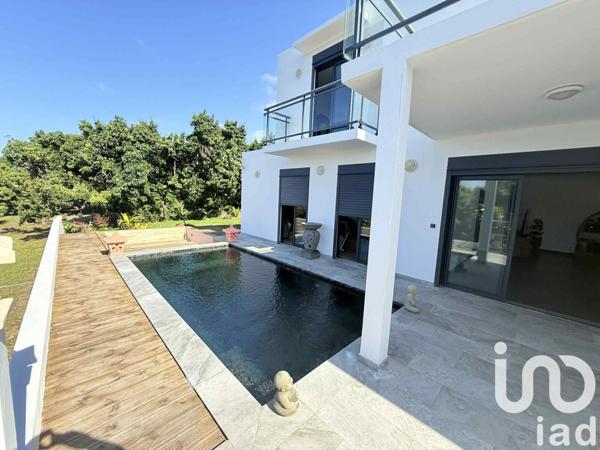 House for sale 5 rooms 146 m² Sainte-Rose