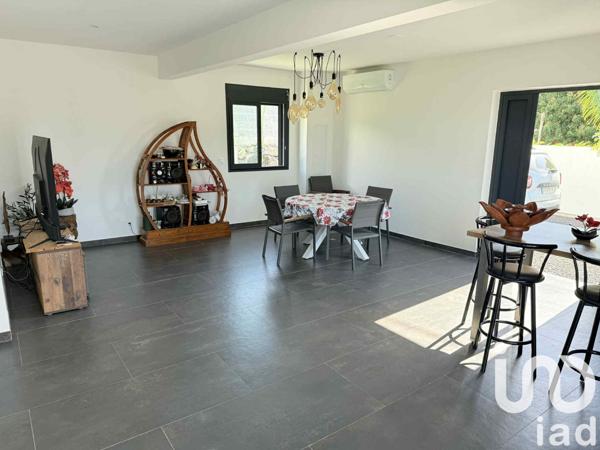 House for sale 5 rooms 146 m² Sainte-Rose