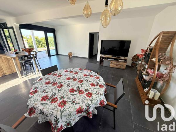 House for sale 5 rooms 146 m² Sainte-Rose