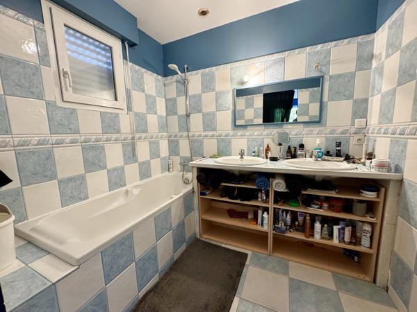 Plumergat (56400) MAISON DE CAMPAGNE 4 CHAMBRES - PISCINE - SOUS SOL -