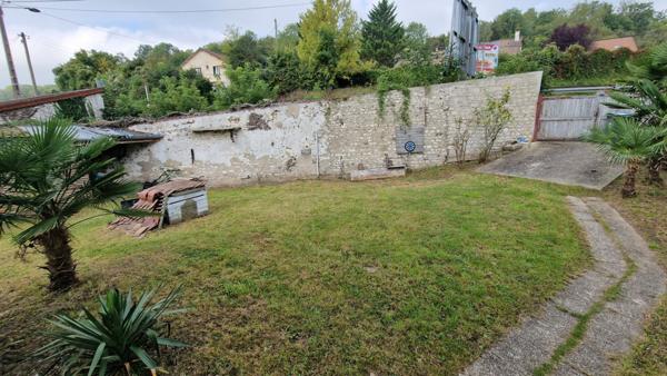 Maison Mantes La Ville de 3 chambres et 580m² de terrain