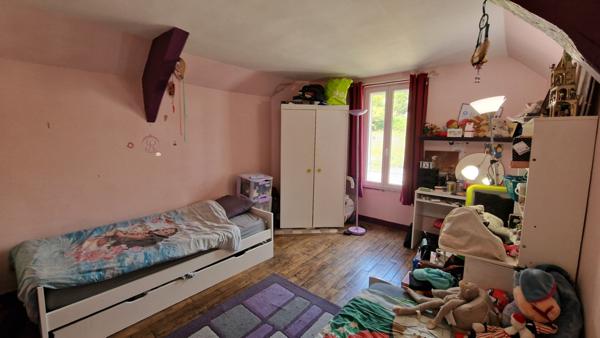 Maison Mantes La Ville de 3 chambres et 580m² de terrain