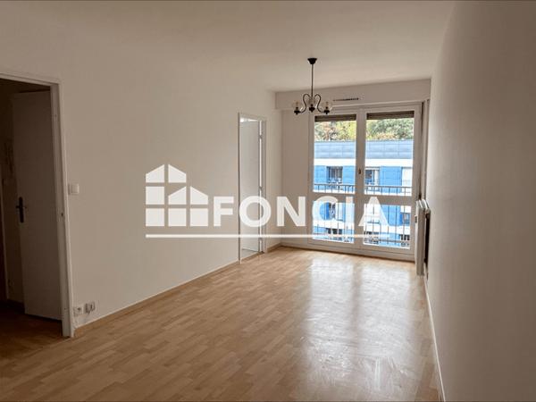 Location Studio 28.21 m² - 5 RUE LOUIS POSTEL Rennes 35000