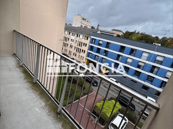 Location Studio 28.21 m² - 5 RUE LOUIS POSTEL Rennes 35000