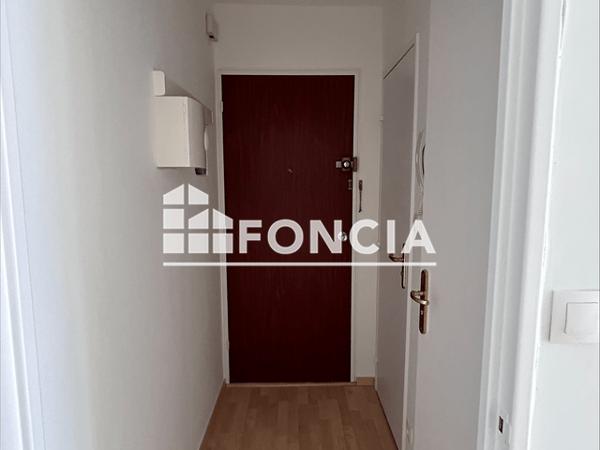 Location Studio 28.21 m² - 5 RUE LOUIS POSTEL Rennes 35000