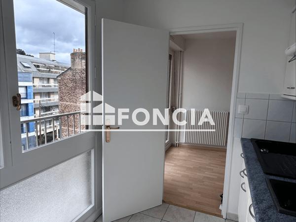Location Studio 28.21 m² - 5 RUE LOUIS POSTEL Rennes 35000