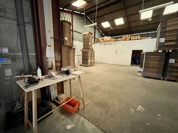 AXE LIMOUX CARCASSONNE LOCAL INDUSTRIEL