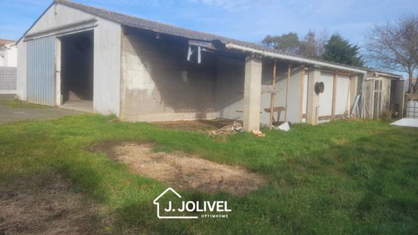 Terrain de 1000m² avec Local de 150m² en Plein Cœur de Challans (85)