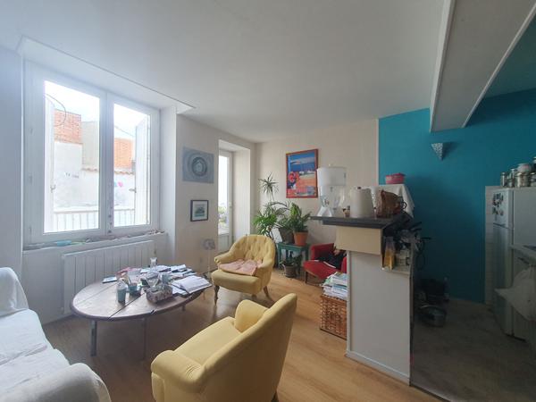 A vendre - Appartement  2 pieces et terrasse  - Hyper centre