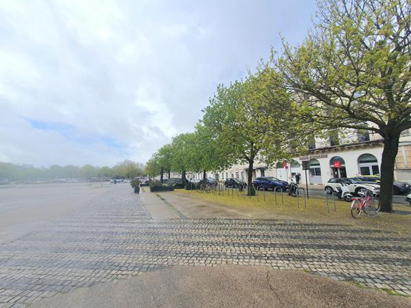 A vendre - Appartement  2 pieces et terrasse  - Hyper centre