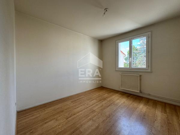 A vendre, centre ville de Périgueux, agréable Appartement type 3 avec ascenseur, 1 parking + 1 cave