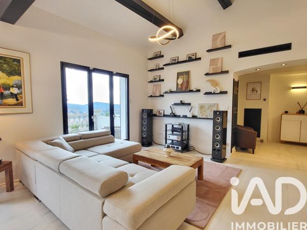 Maison à vendre 7 pièces 237 m² Cuers