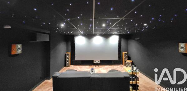 Maison à vendre 7 pièces 237 m² Cuers