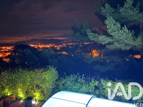 Maison à vendre 7 pièces 237 m² Cuers