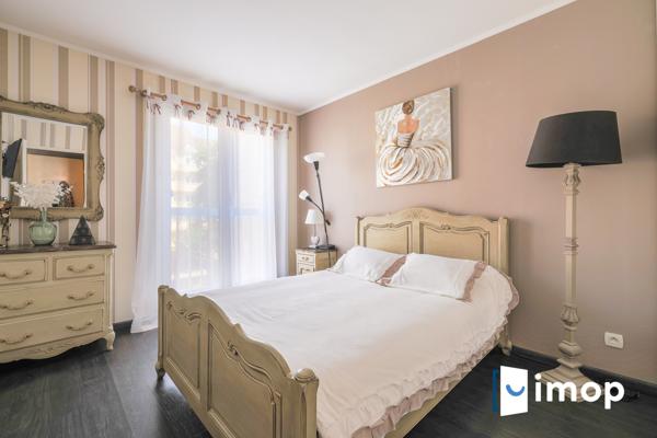 Appartement T3 traversant avec balcon et parking – centre ville