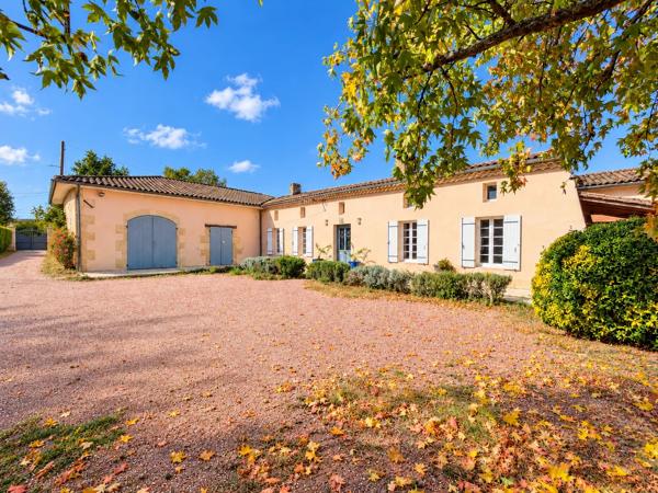 Grande Maison de 5 chambres avec Piscine proche de Blaye