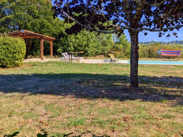 Grande Maison de 5 chambres avec Piscine proche de Blaye