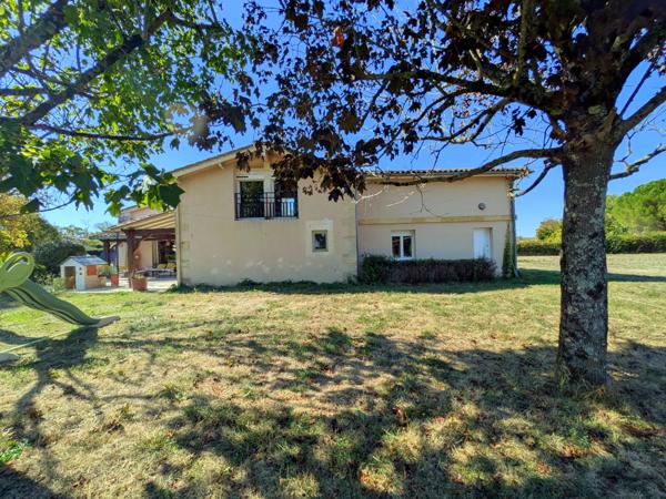 Grande Maison de 5 chambres avec Piscine proche de Blaye
