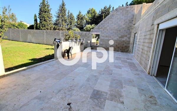 Maison à vendre    4 pièces • 197 m2 Marseille 14