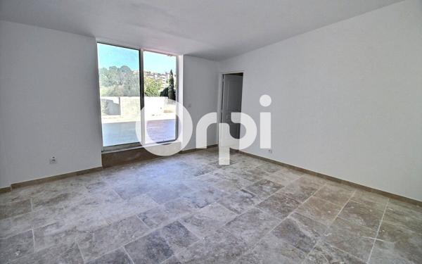 Maison à vendre    4 pièces • 197 m2 Marseille 14