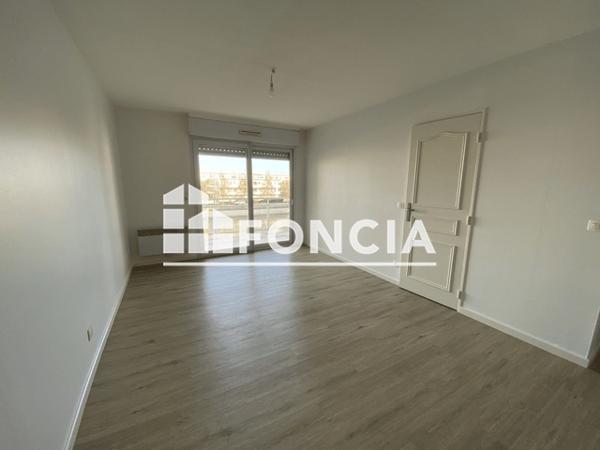 Location Appartement 2 pièces 34.72 m² - 6 RUE GEORGES MORVAN La Rochelle 17000