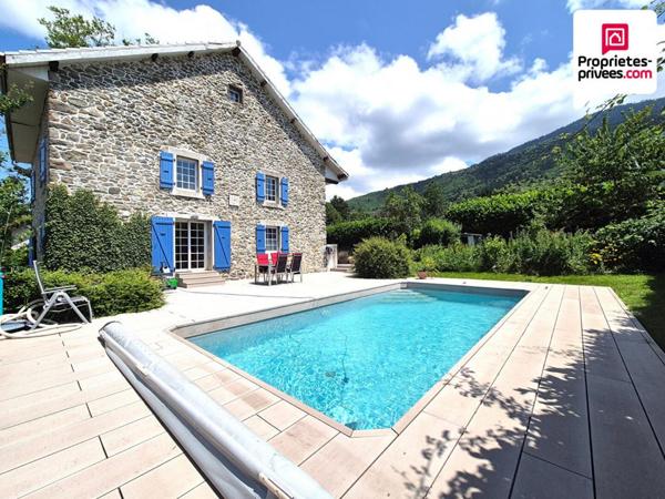 Maison en pierre 6 pièces 174 m²  - Terrain clos avec piscine - St-Cergues 74140