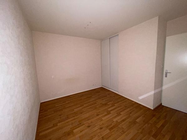 T2 de 41 m²  Terrasse, Cave et Parking  COEUR ST CYPRIEN