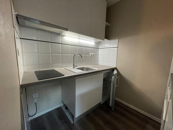 T2 de 41 m²  Terrasse, Cave et Parking  COEUR ST CYPRIEN