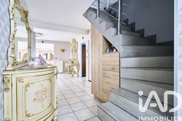 Maison à vendre 6 pièces 175 m² Faches-Thumesnil