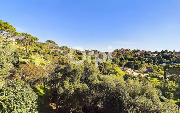 Appartement à vendre    4 pièces • 103,13 m2 Mandelieu-la-Napoule