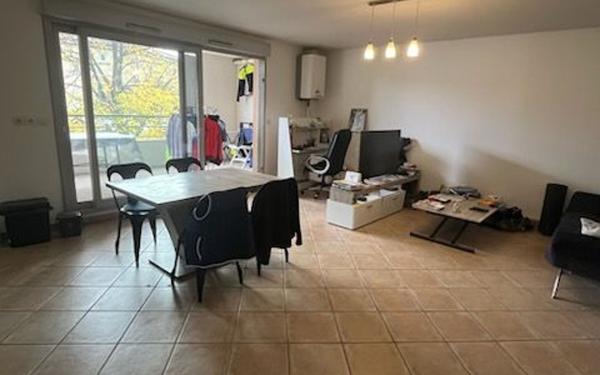 Appartement à louer    1 pièce •  Irigny