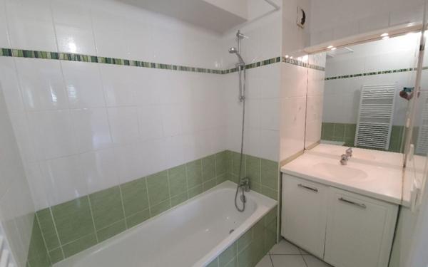 Appartement à louer    1 pièce •  Irigny