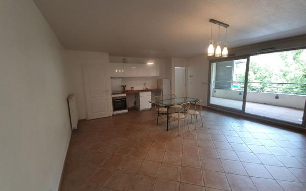 Appartement à louer    1 pièce •  Irigny