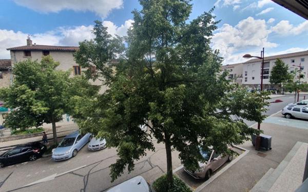 Appartement à louer    1 pièce •  Irigny