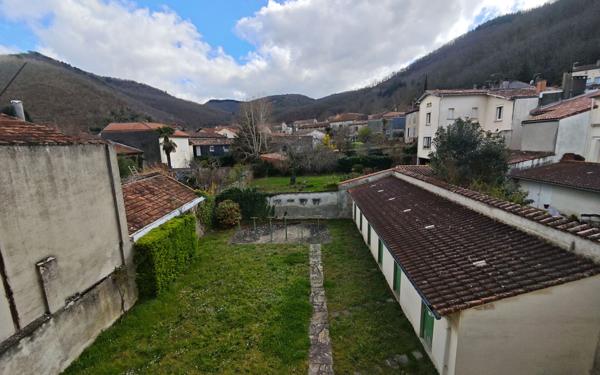 Immeuble à vendre    19 pièces • 462,29 m2 Mazamet