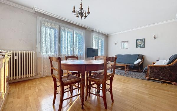 Appartement à vendre    3 pièces •  Tours