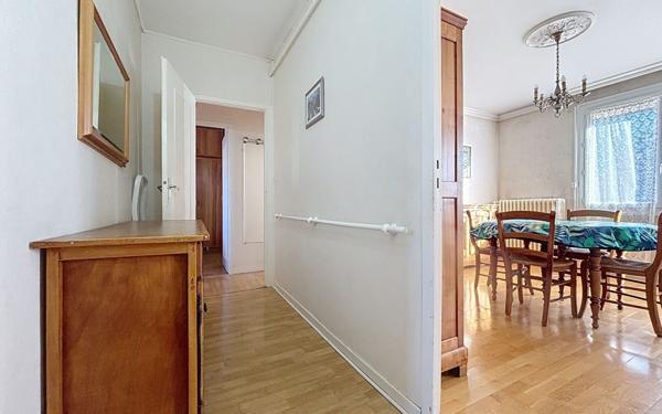 Appartement à vendre    3 pièces •  Tours