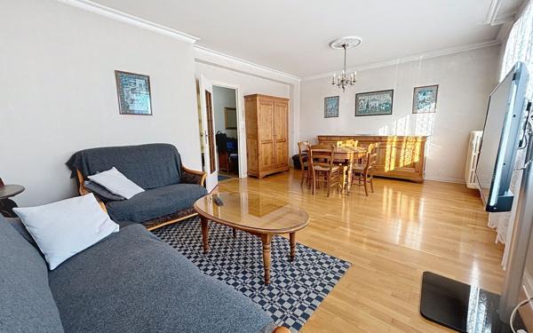 Appartement à vendre    3 pièces •  Tours