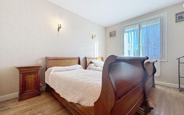 Appartement à vendre    3 pièces •  Tours