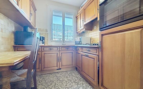 Appartement à vendre    3 pièces •  Tours