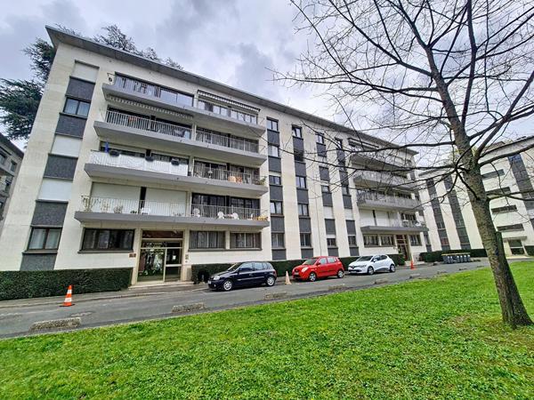 Orleans Saint Marceau tram A ! Appartement ascenseur T5 avec 2 parkings - balcon